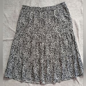 Reitmans | Size 2X Black & White Floral Tiered Midi Skirt